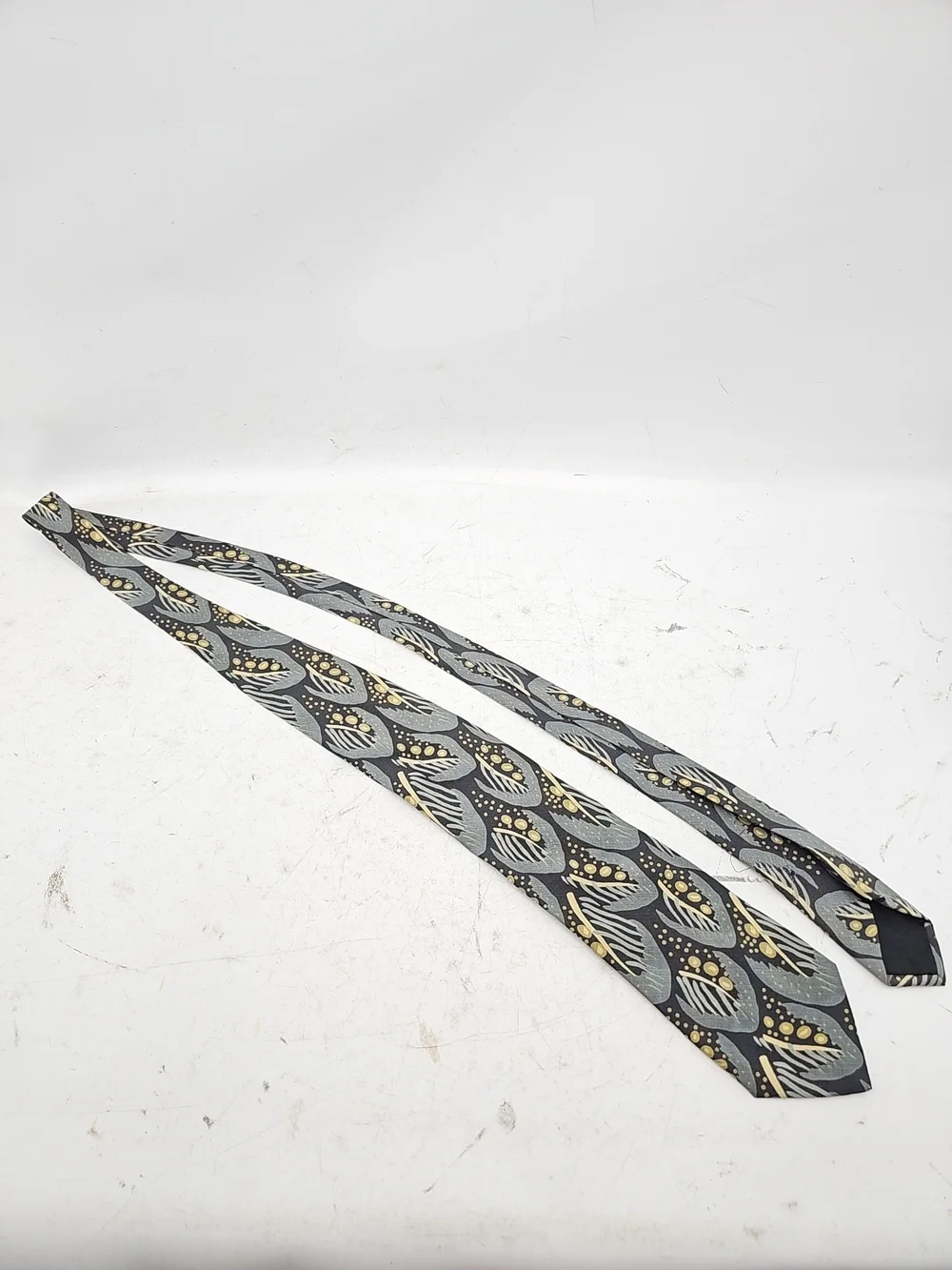 Giorgio Armani Grey & Yellow Patterned Silk Tie